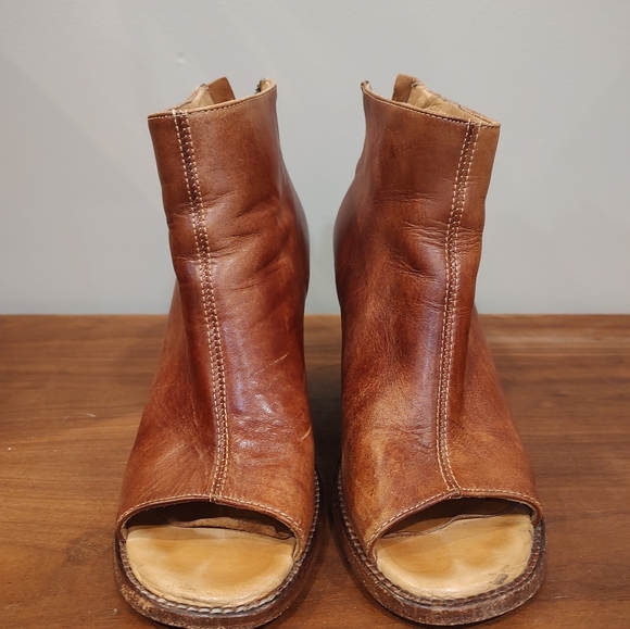 BedStu Onset Peeptoe Western Booties - Picture 5 of 12